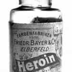בקבוקון הרואין אשר שימש כתרופה