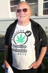 מייקל אפלבי, מנהיג מפלגת עלה ירוק בניו זילנד