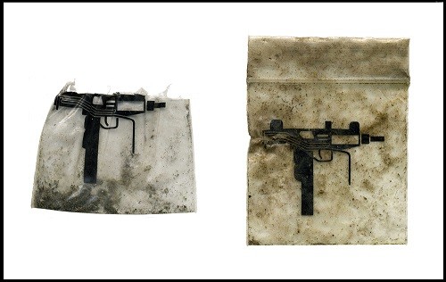 שקיות סמים עם עיצוב נשק