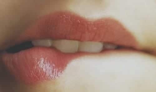 שפתיים של אשה סקס