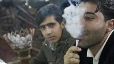 איראנים מעשנים