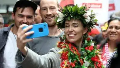 ג'סינדה ארדרן ראשת ממשלת ניו זילנד, צפויה לנצח בבחירות