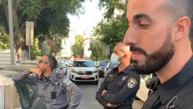 שוטרים בהפגנה מול ניצן הורוביץ