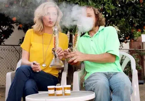 הורים מעשנים מריחואנה