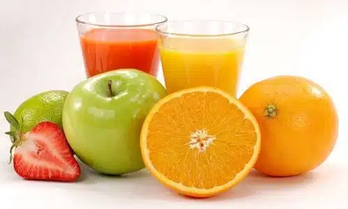 מיתוסים בגידול קנאביס: מיץ פירות משפר טעם