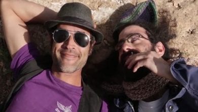 קטע מתוך פרק 6 של סדרת "מעבר לקווים" - קנאביס כפתרון לסכסוך הישראלי ערבי
