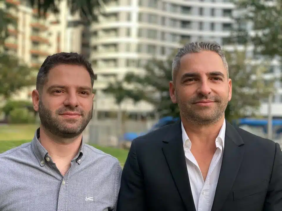 האחים מנור וכפיר גינדי (צילום: דן שטרן)