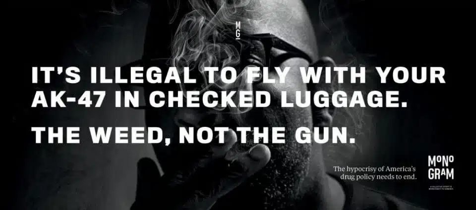 זה לא חוקי לטוס עם AK-47 בתא המטען. הכוונה ל(זן)קנאביס, לא לרובה"